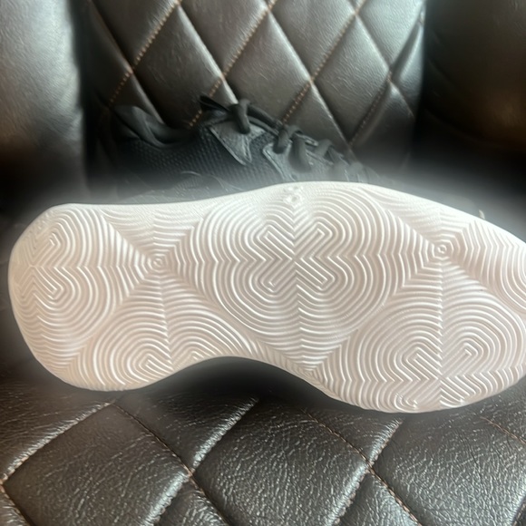 Under Armour Unisex-Child Grade School Jet '23 Basketball Shoe - Picture 3 of 3